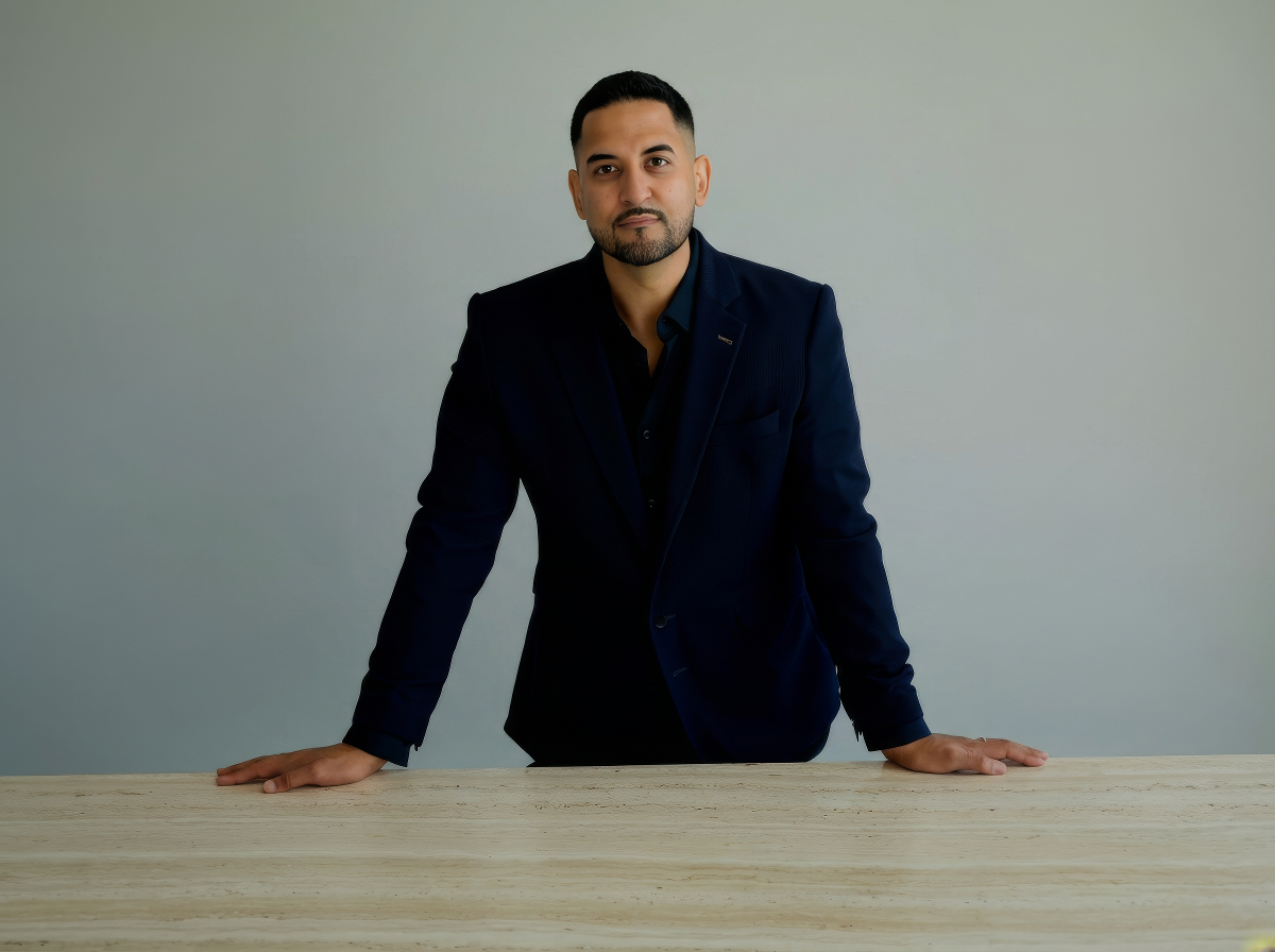 Rodrigo Tavares Paiva — VP of Marketing Enablement at Ashley Furniture Industries, founder of Deego AI Agency