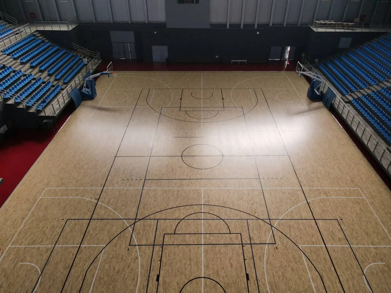 FIBA-standard parquet court of the Karanastasis basketball hall
