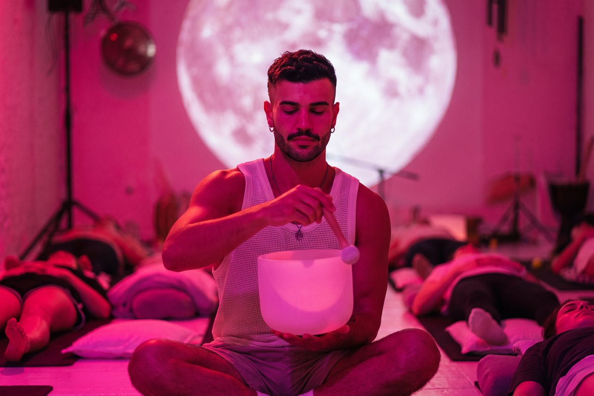 Yin and sound vibration massage class