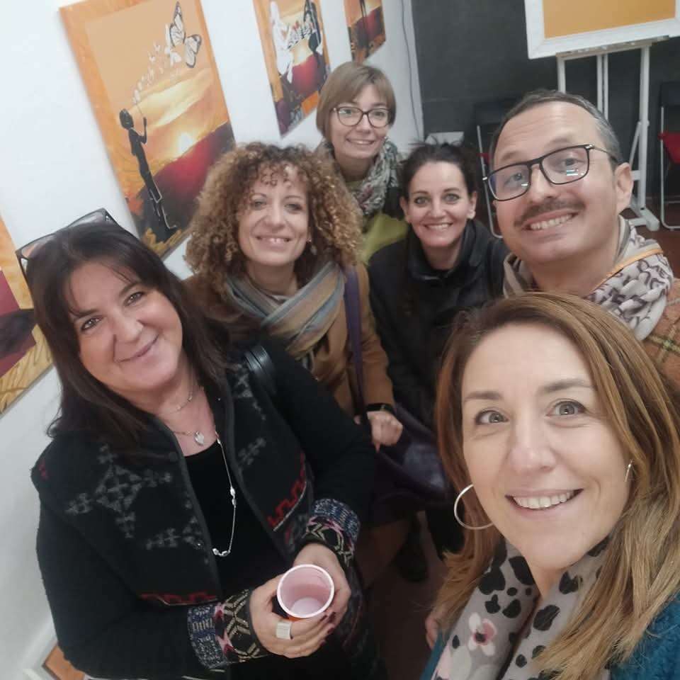 Selfie di gruppo alla mostra - Mostra Sfumature d'Amore