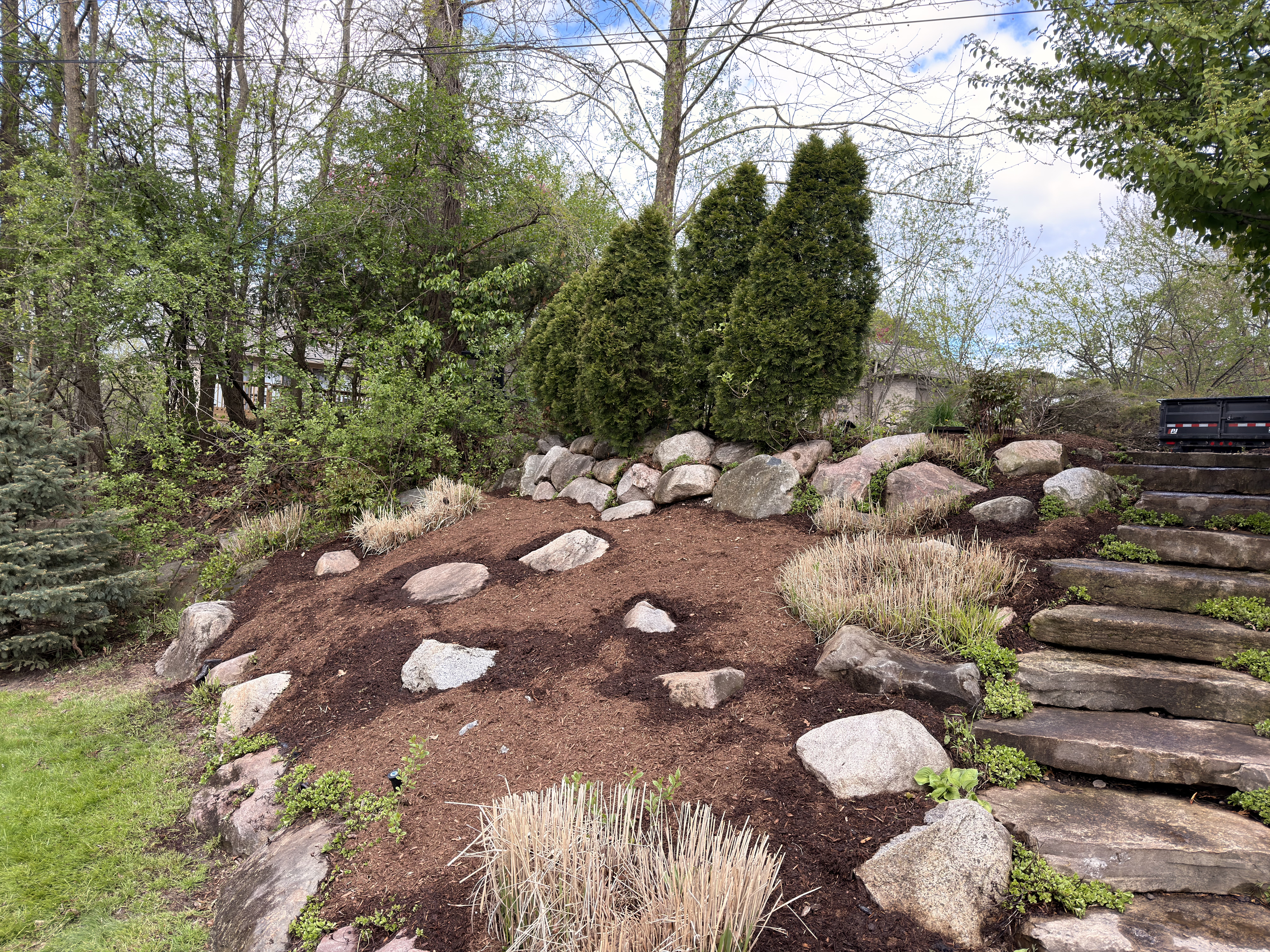 Mulch bed installation along front walkway