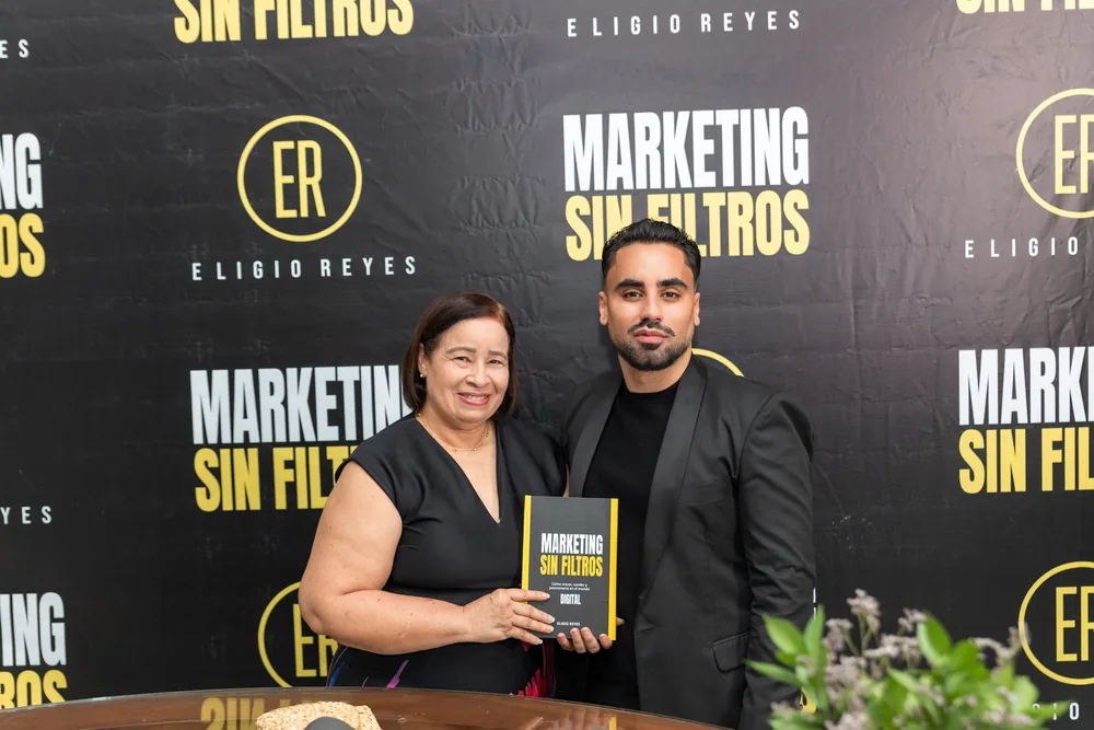 Celebración del lanzamiento de Marketing Sin Filtros