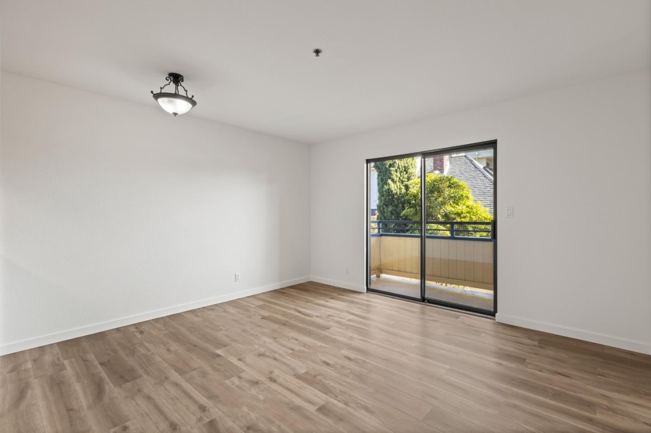 324 Catalpa St #205 — interior