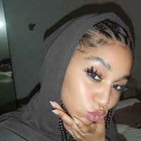 Naomi K.