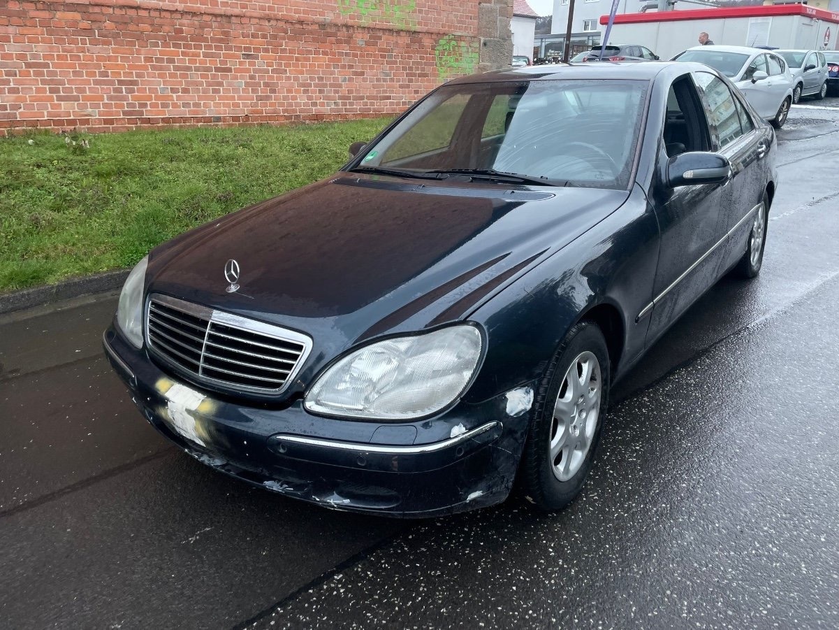 Mercedes-Benz S-Class W220 - Mercedes-Benz S-Class W220
