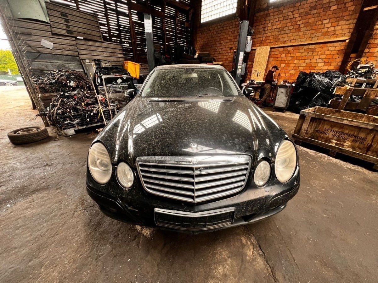 Mercedes-Benz E-Class W211 - Mercedes-Benz E-Class W211